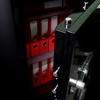 Рисунок №6 Сейф CLE III.95.E Combi black Gloss
